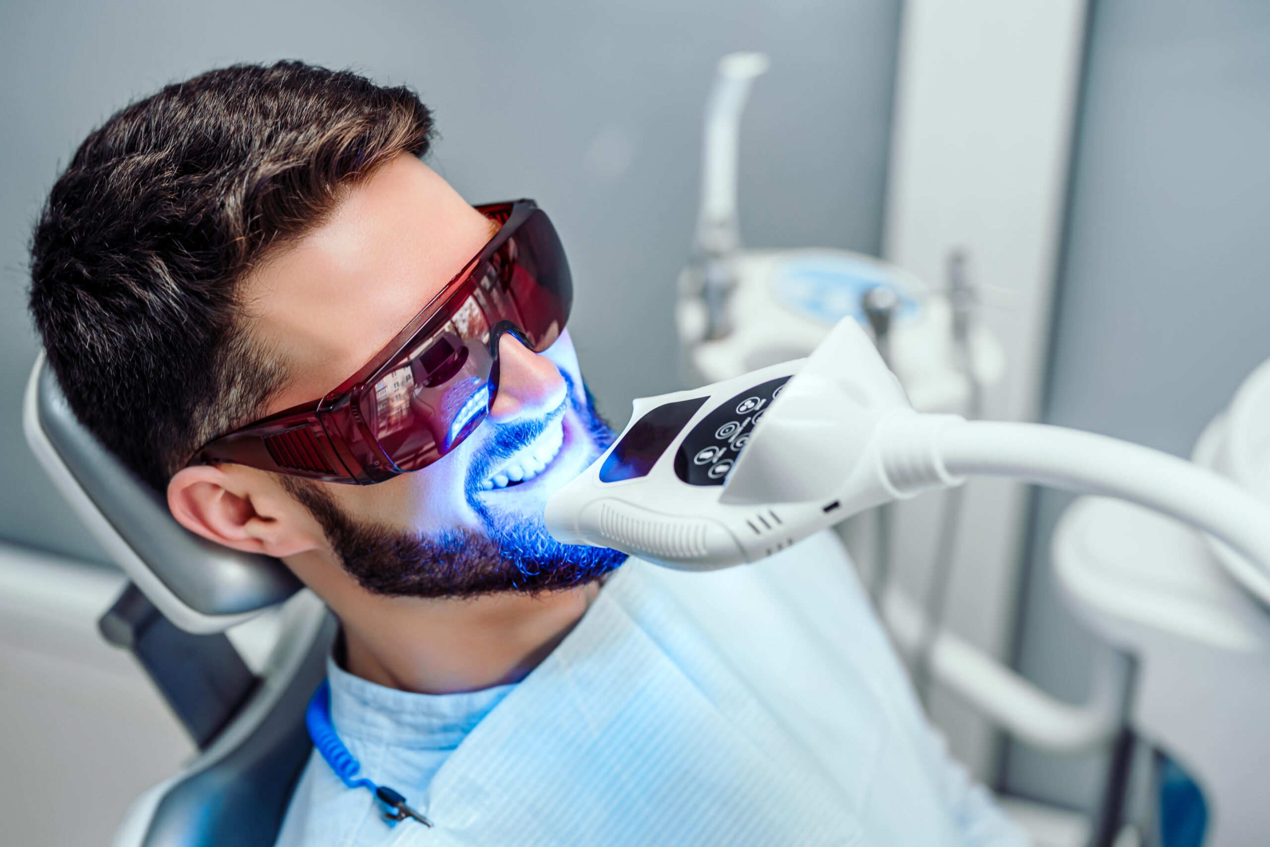 Phillips-Zoom-Whitening-min